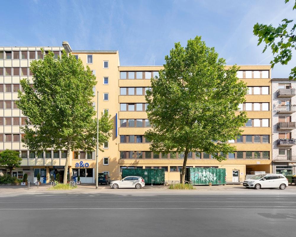 A&O Frankfurt Galluswarte Francoforte sul Meno Esterno foto